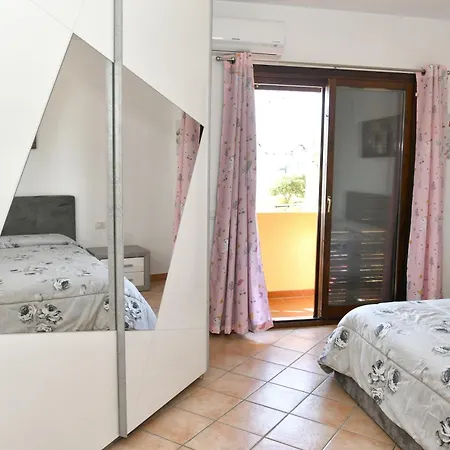 Perla Con Vista Mare شقة أولبيا