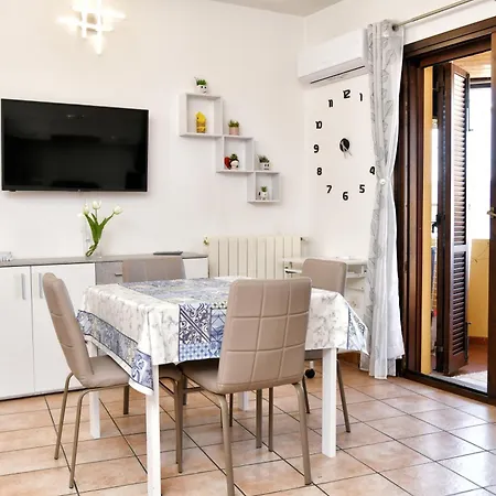 Perla Con Vista Mare شقة أولبيا